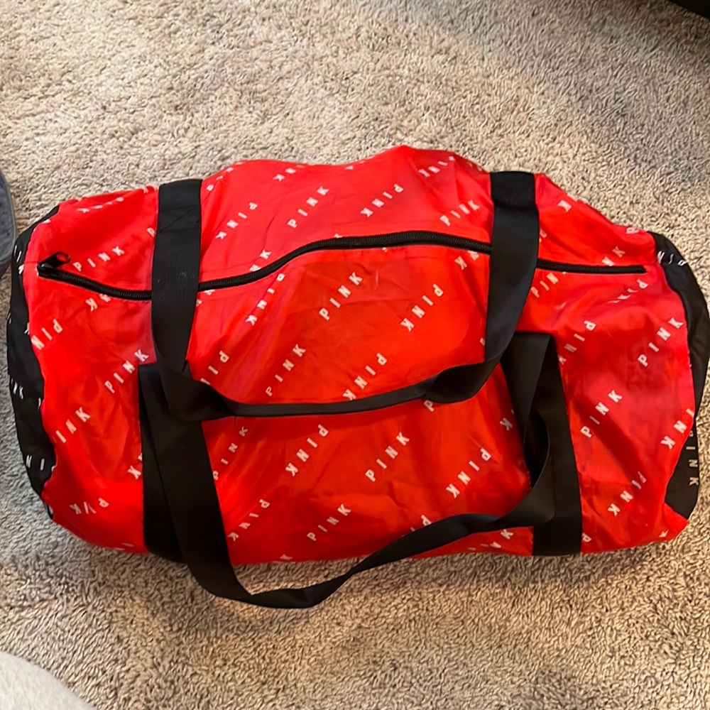 VS PINK GYM/OVERNIGHT BAG